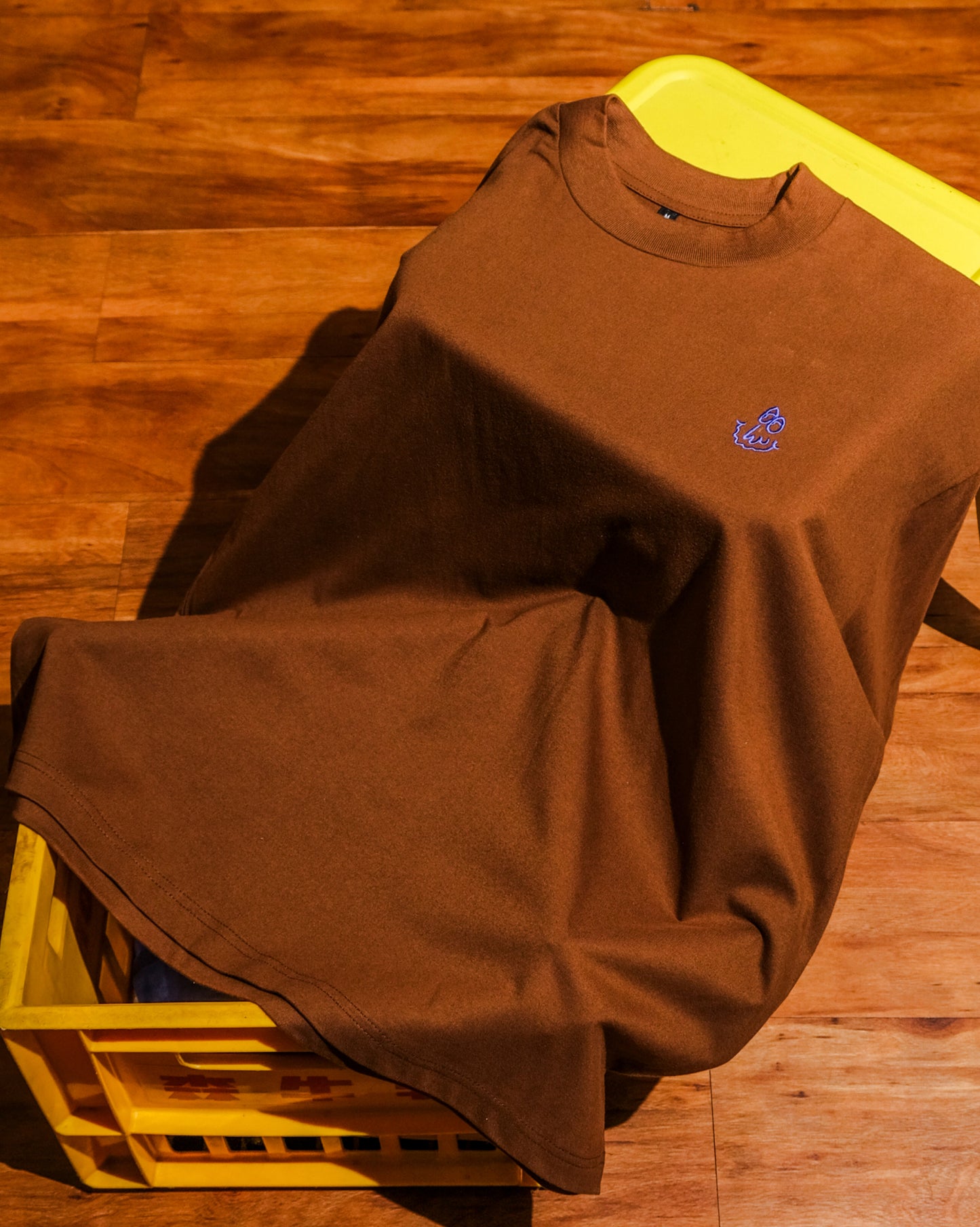 'Smile Scribble' Embroidered SS Tee (Brown)