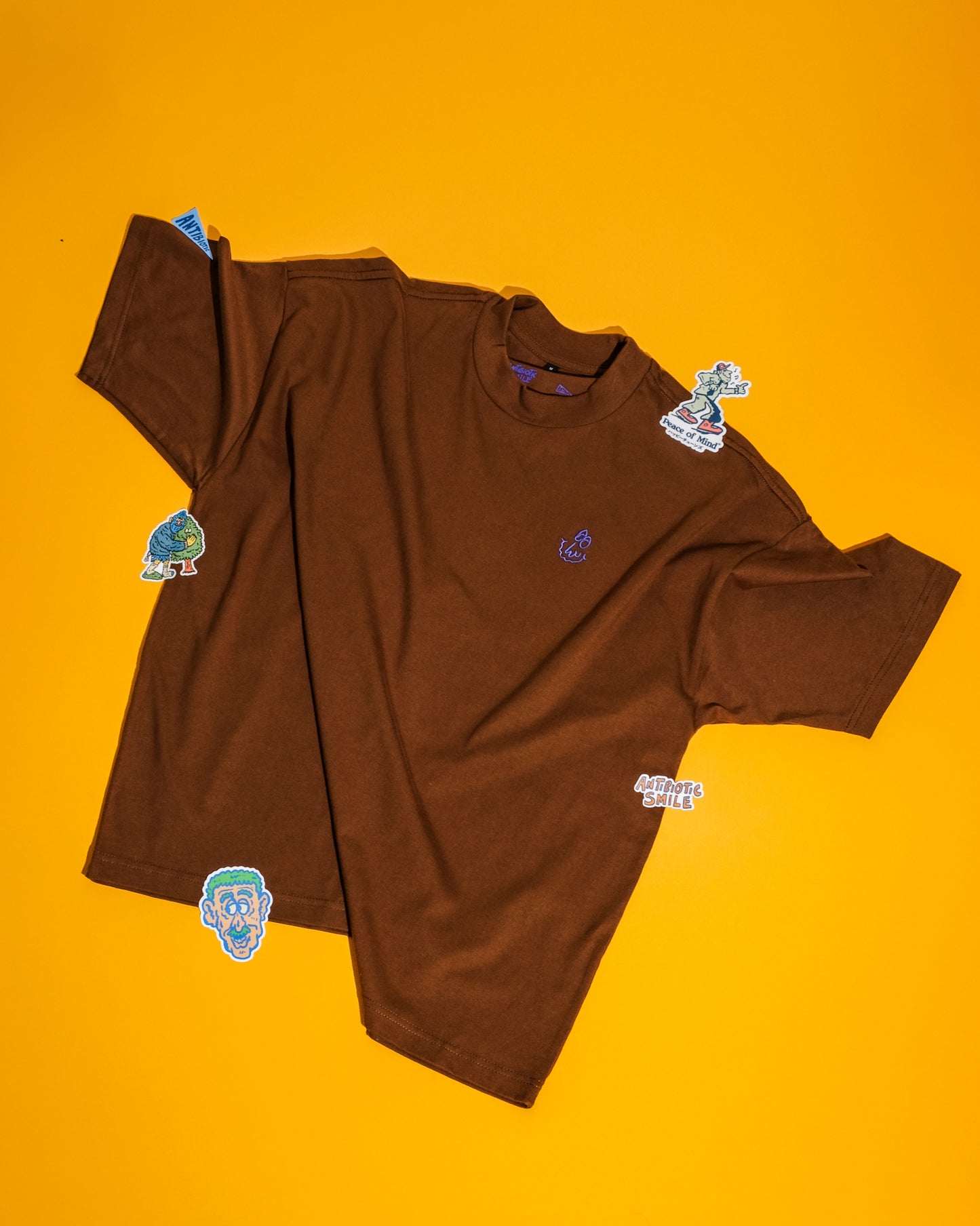 'Smile Scribble' Embroidered SS Tee (Brown)