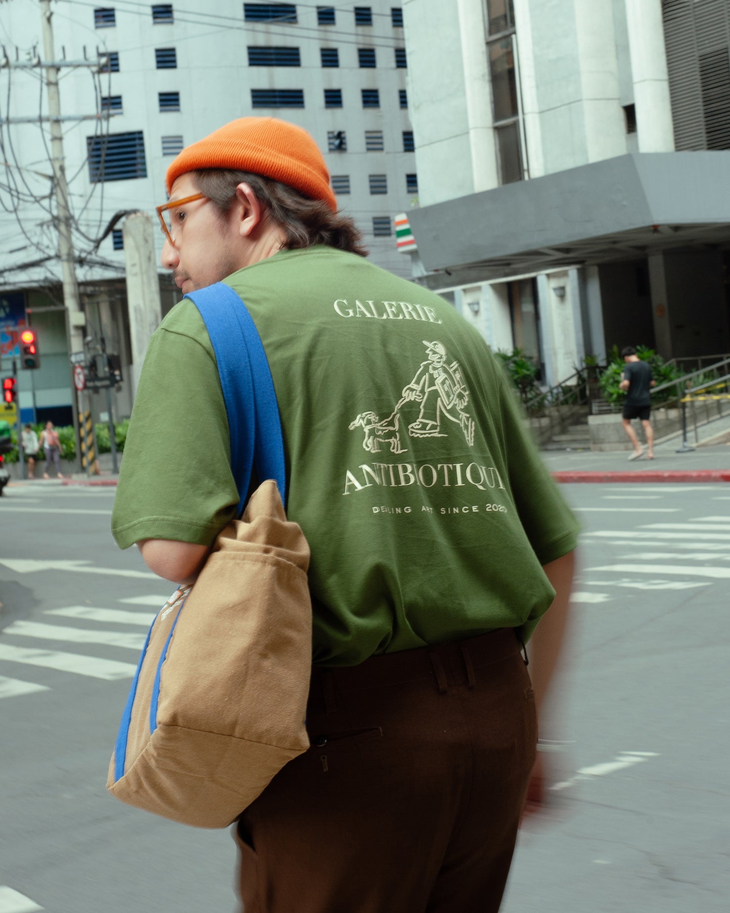 'Fine Arts' Multi-Pocket Tote-bag (Wood/Blue) - Hommeboy & Antibiotic Smile